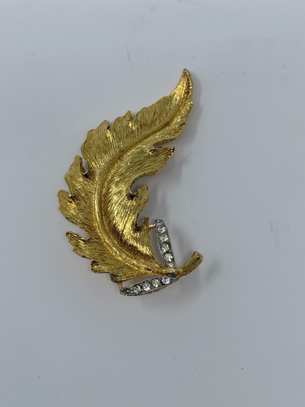 Vintage Gold Tone Leaf Brooch Rhinestone Accent Statement Pin
